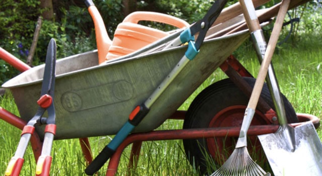 14 Useful Outdoor Tools Homeowners Should Have